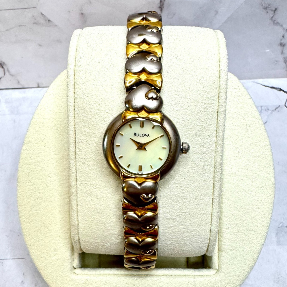 Vintage Bulova Women’s Watch Quartz MOP Two Tone Heart Bracelet Band New Battery